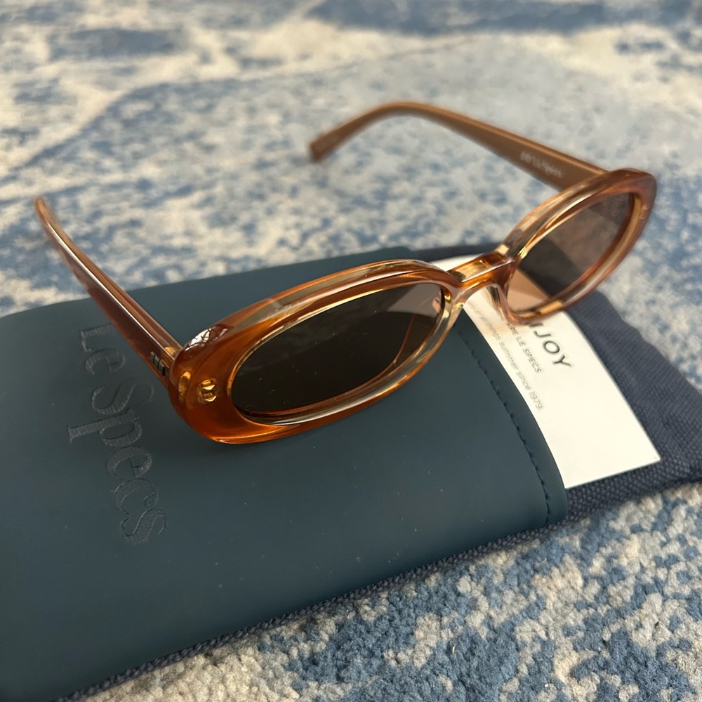Caramel Le Specs Oval Sunglasses - Picture 3 of 4
